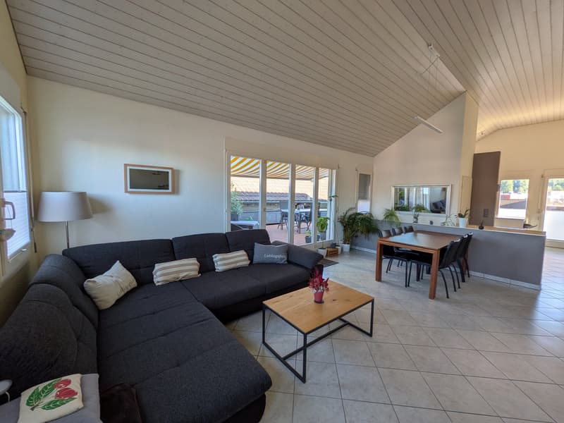 BEFRISTET: Möblierte 3.5-Zimmer-Maisonette mit grosser Terrasse in Rotkreuz (1)