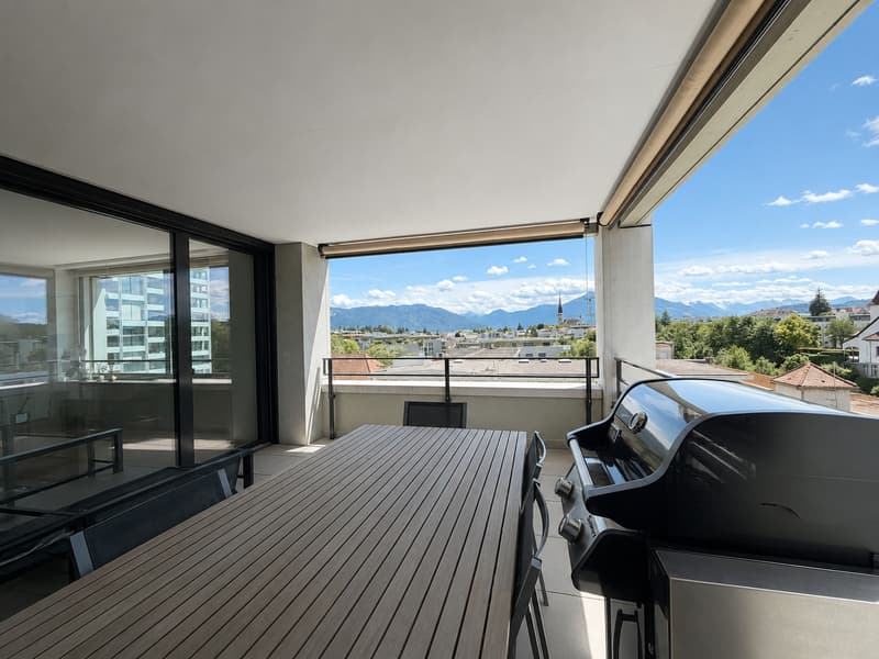 TEMPORARY: 21.08.2026 - 14.12.2026 / Stylish 3.5-room apartment with loggia and mountain view in Cham (6)