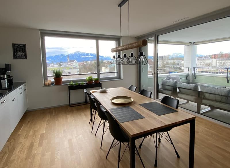 TEMPORARY: 21.08.2026 - 14.12.2026 / Stylish 3.5-room apartment with loggia and mountain view in Cham (1)