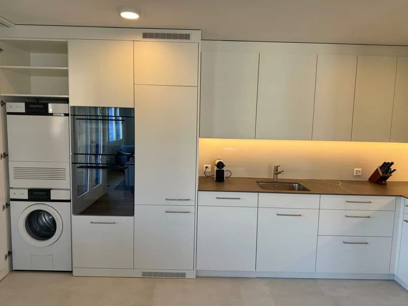 Möblierte 3.5-Zimmerwohnung mit Seeblick im Zentrum von Zug (10)