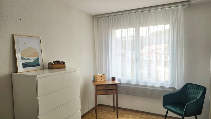 BEFRISTET: 01.12 - 31.03.27: Geräumige 4.5-Zimmer-Wohnung mit Balkon und schöner Aussicht in Luzern (8)