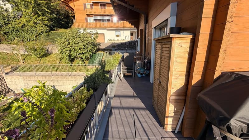 Exclusive Furnished 5.5 room Apartment with Breathtaking Lake and Mountain Views (5)