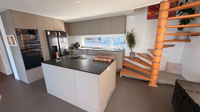 Exclusive Furnished 5.5 room Apartment with Breathtaking Lake and Mountain Views (9)