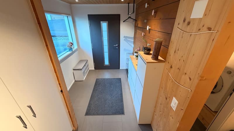 Exclusive Furnished 5.5 room Apartment with Breathtaking Lake and Mountain Views (20)