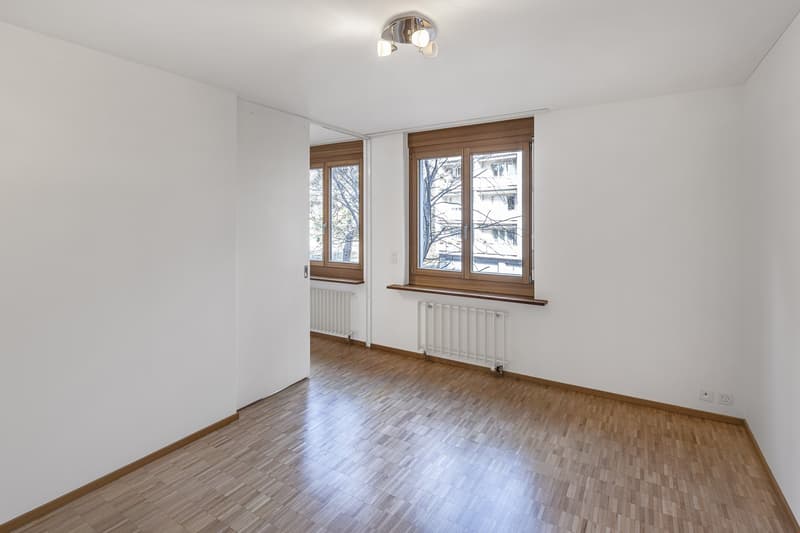 Bright 4.5-room apartment with balcony and beautiful view in Visp (6)
