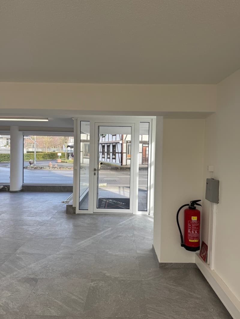 Gewerbefläche zu vermieten – ca 252 m² – Komplett renoviert im Jahr 2025 – Orpund (9)