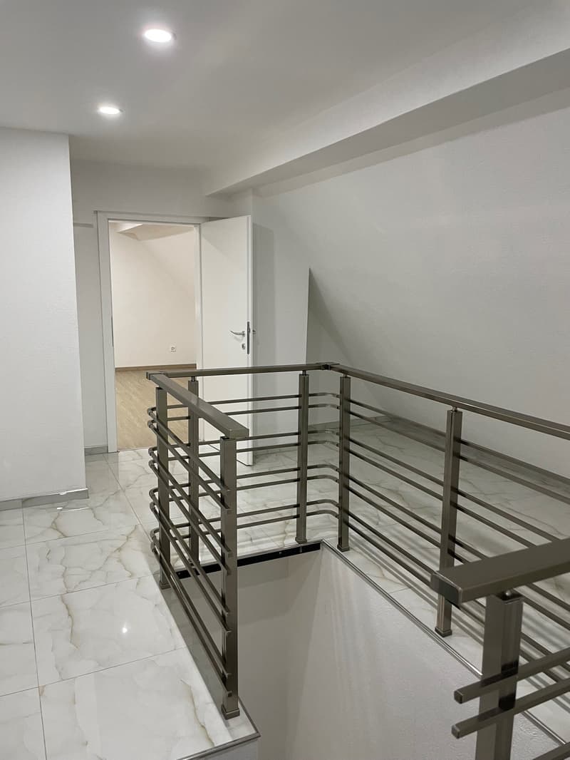 Appartement Duplex 4.5 pcs à Biel/Bienne entièrement rénové (11)