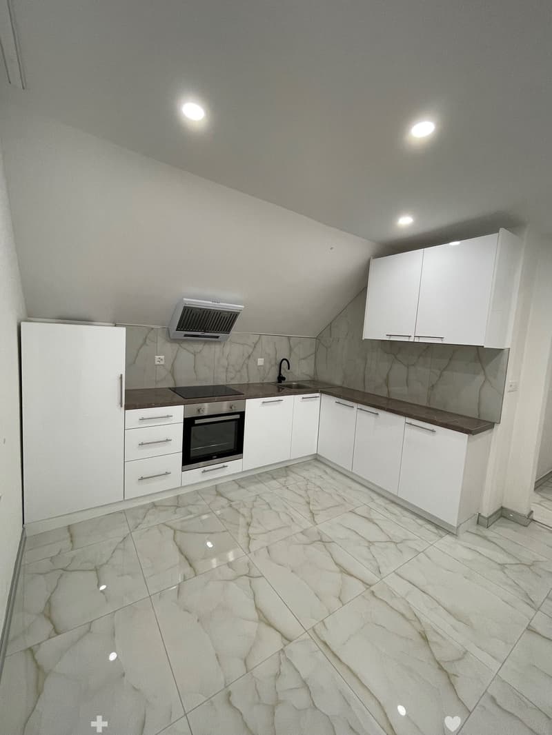 Neue 4.5-Zimmer-Duplexwohnung mit Balkon – Modernes Wohnen in Biel (7)