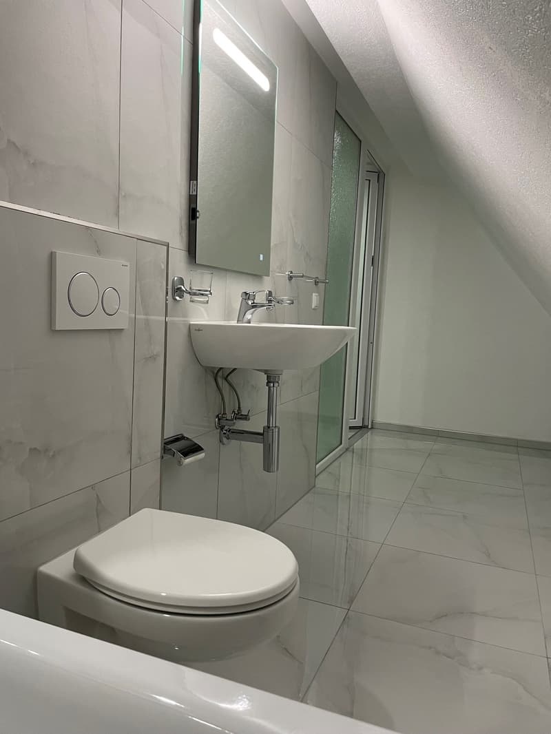 Neue 4.5-Zimmer-Duplexwohnung mit Balkon – Modernes Wohnen in Biel (13)