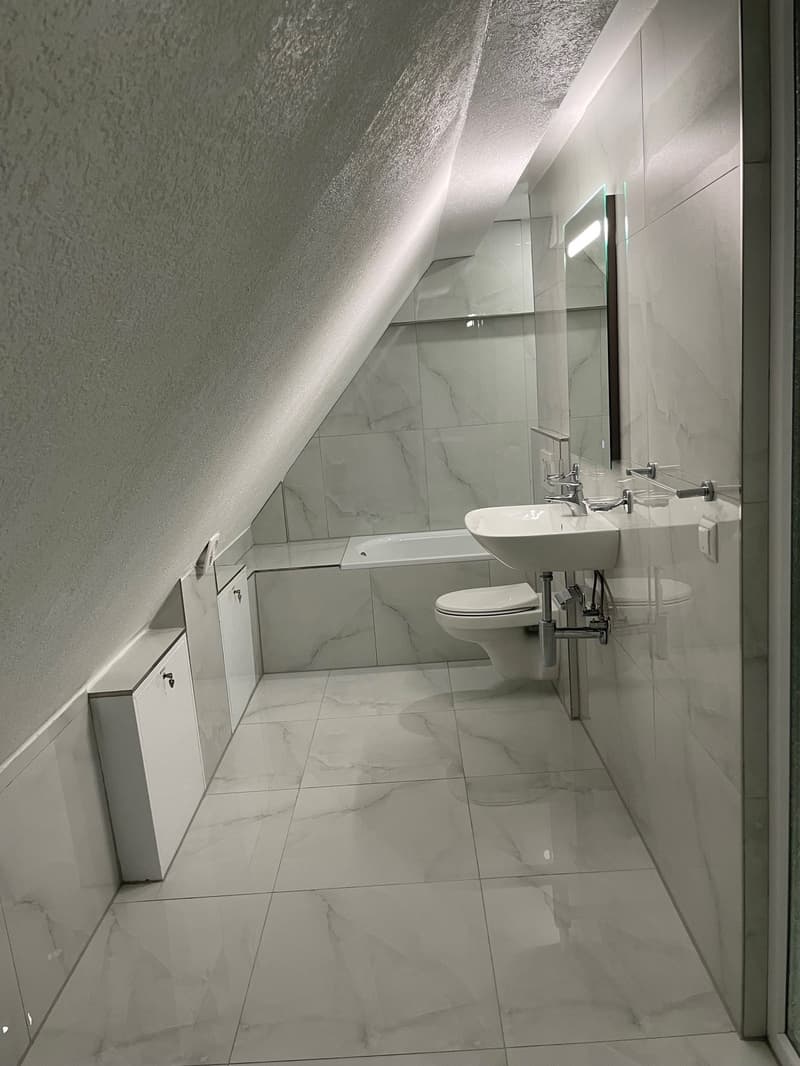 Neue 4.5-Zimmer-Duplexwohnung mit Balkon – Modernes Wohnen in Biel (12)