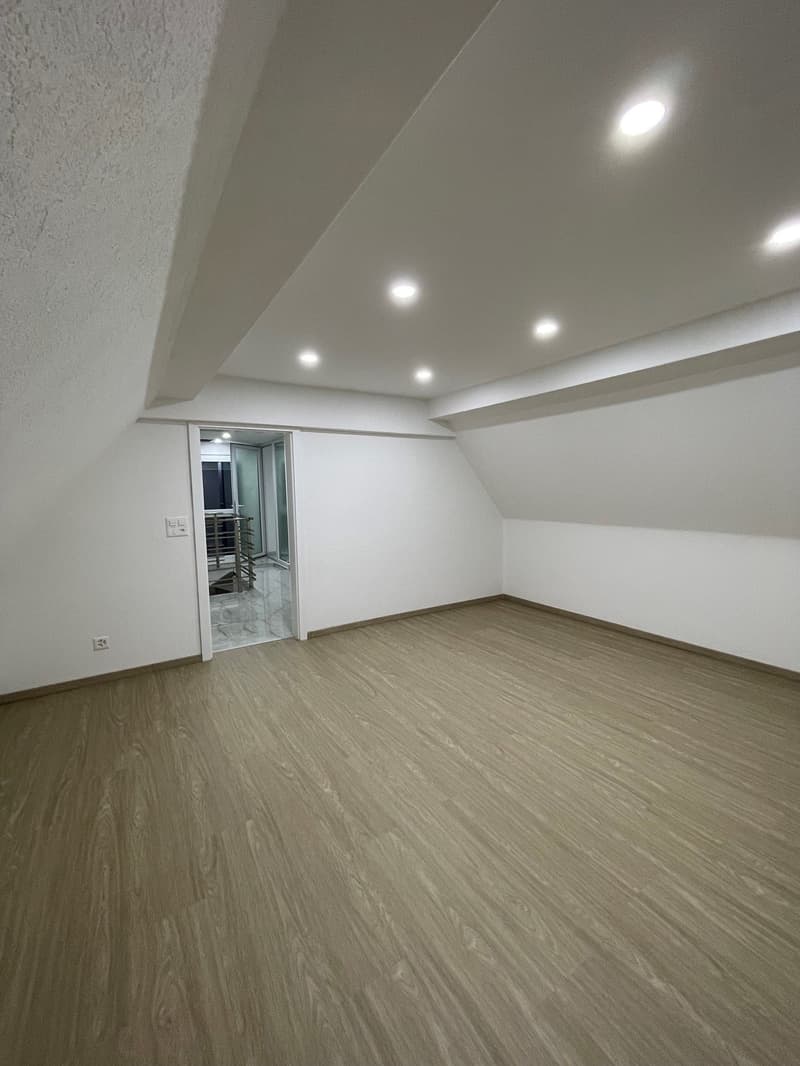 Neue 4.5-Zimmer-Duplexwohnung mit Balkon – Modernes Wohnen in Biel (14)