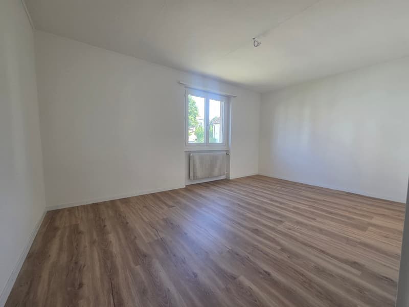 Appartement de 3 pièces entièrement rénové avec balcon et belle vue à Zollikofen (5)