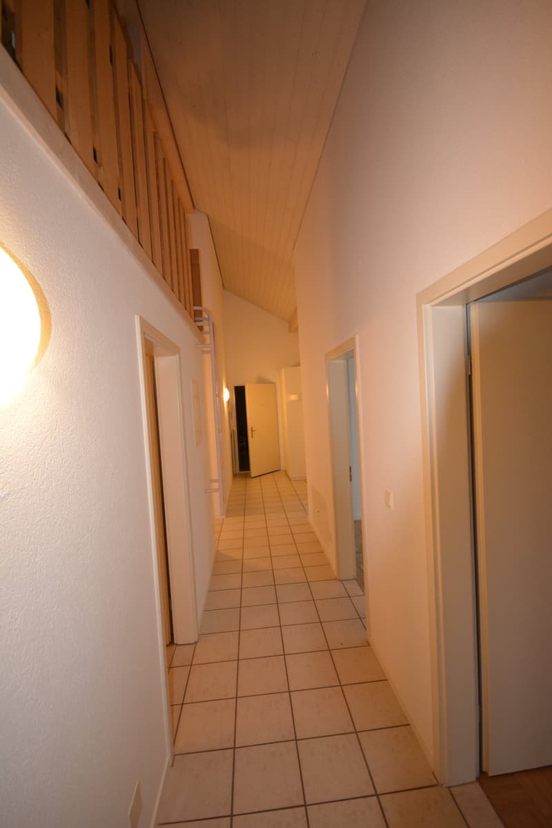 Ruhige 4-Zimmer-Wohnung mit Balkon und Galeriegeschoss (6)