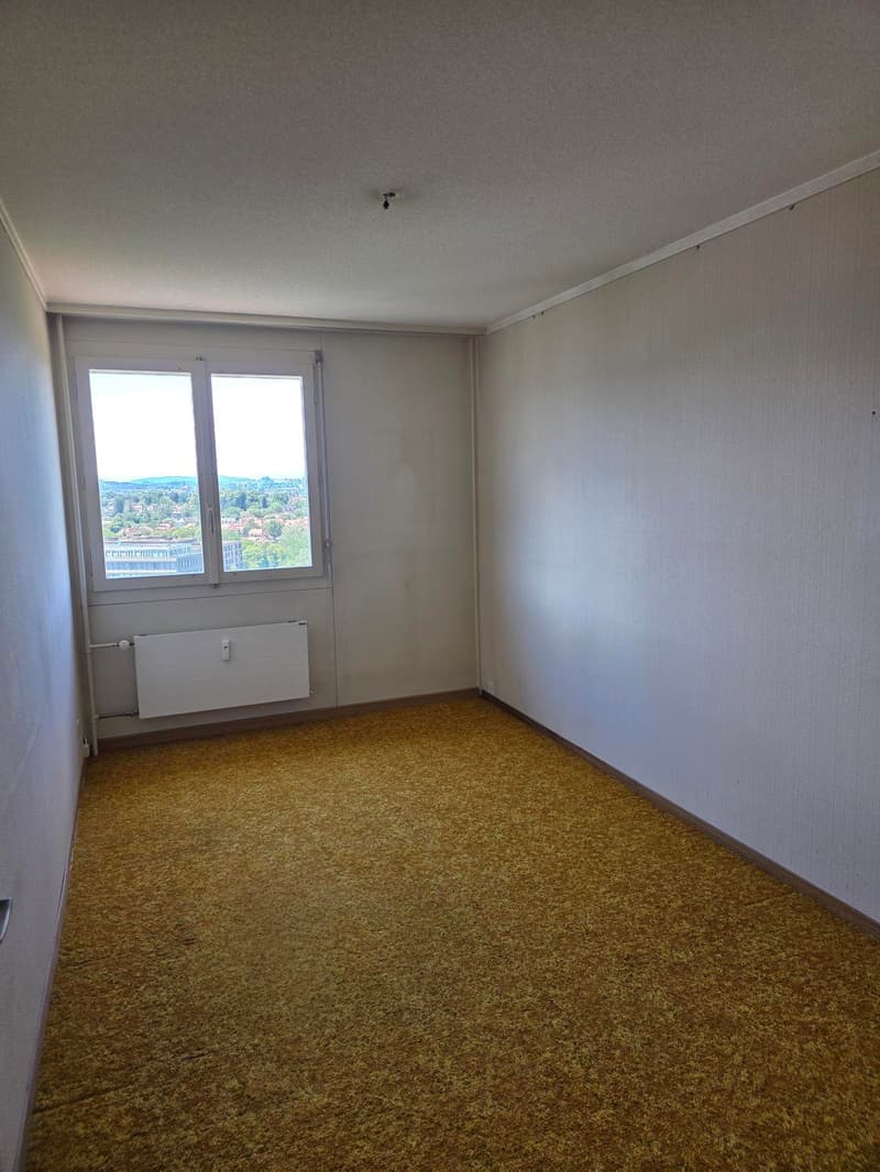 4-Zimmerwohnung im 16. Stock mit unschlagbarem Panorama (3)