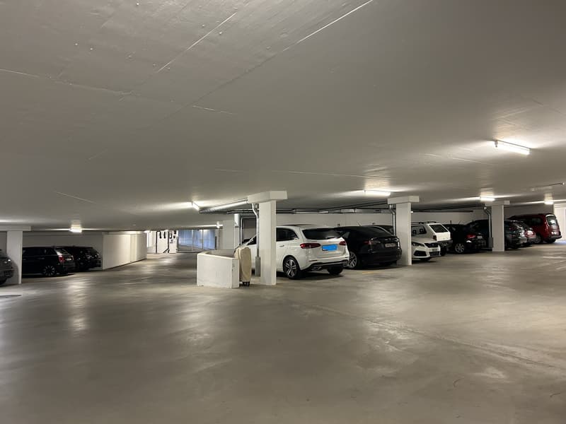 Place de parking à Hünibach (1)