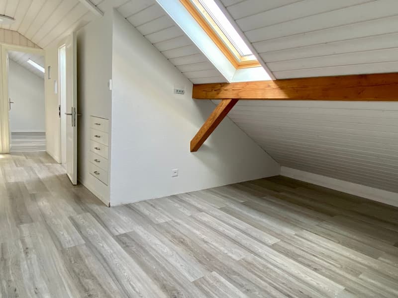 Ampio appartamento di 6 locali con giardino e balcone a Melchnau (9)