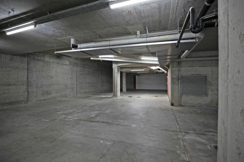 Spacious storage space in Köniz (3)