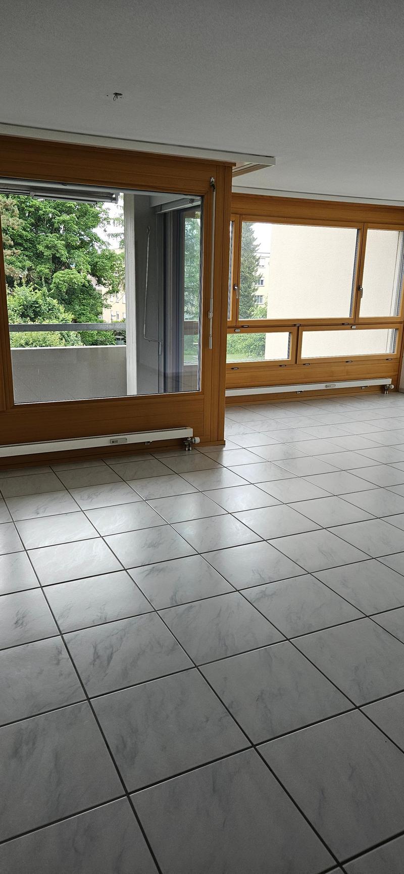 Angenehme Liegenschaft. (5)