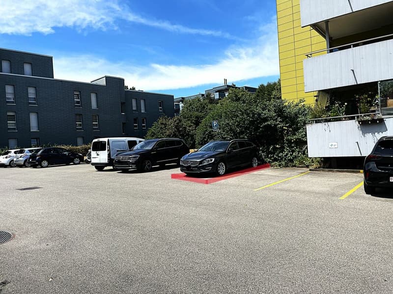Outdoor parking space in Münchenbuchsee (3)