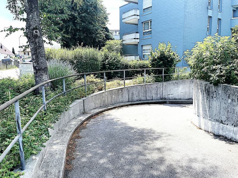 Place de garage à Münchenbuchsee (2)