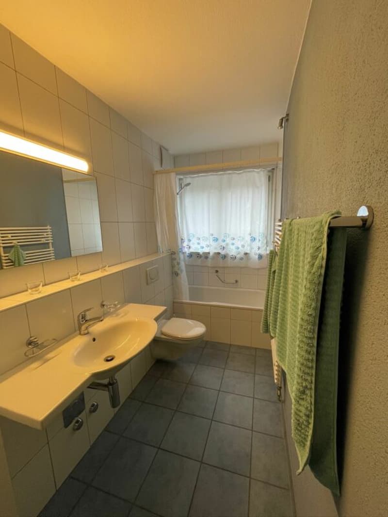 Untermiete: 3.5-Zimmer-Wohnung, Hochparterre (2)