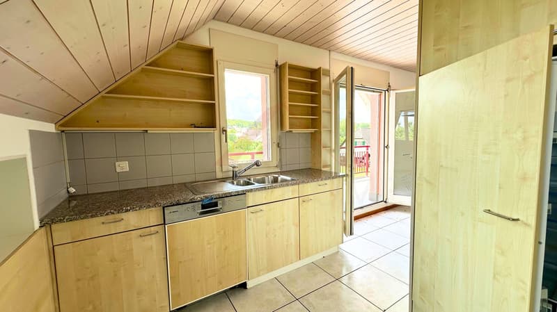Charmante 5.5-Zimmer-Dachwohnung in Bargen bei Aarberg - 1.4% Zins für 7 Jahre inkl. (1)