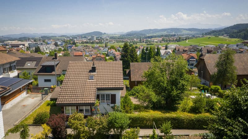BAULANDPARZELLE MIT 6-ZIMMER-EINFAMILIENHAUS AN SONNIGER WOHNLAGE (5)