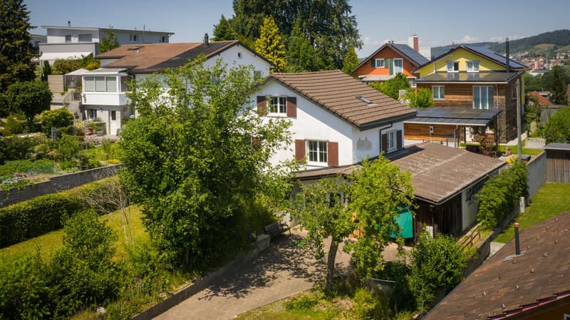 BAULANDPARZELLE MIT 6-ZIMMER-EINFAMILIENHAUS AN SONNIGER WOHNLAGE (2)