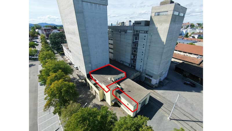 Gewerbefläche am Bahnhof Gossau in Rohbaumiete (1)