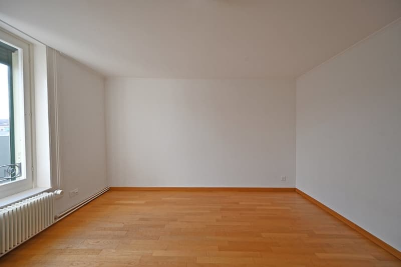Zimmer neben Küche