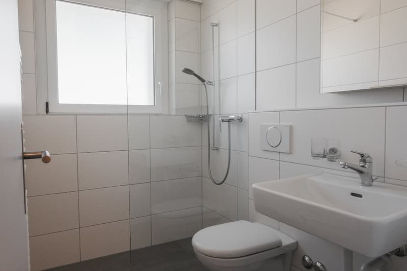 Bathroom2.jpg