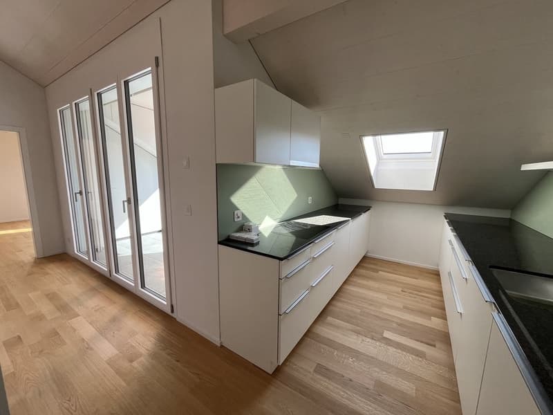 Nuovo, elegante appartamento in mansarda a Rossfeld (2)
