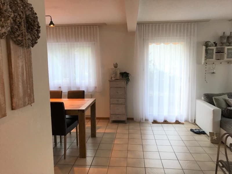 Sicht zu Wohn-/Esszimmer