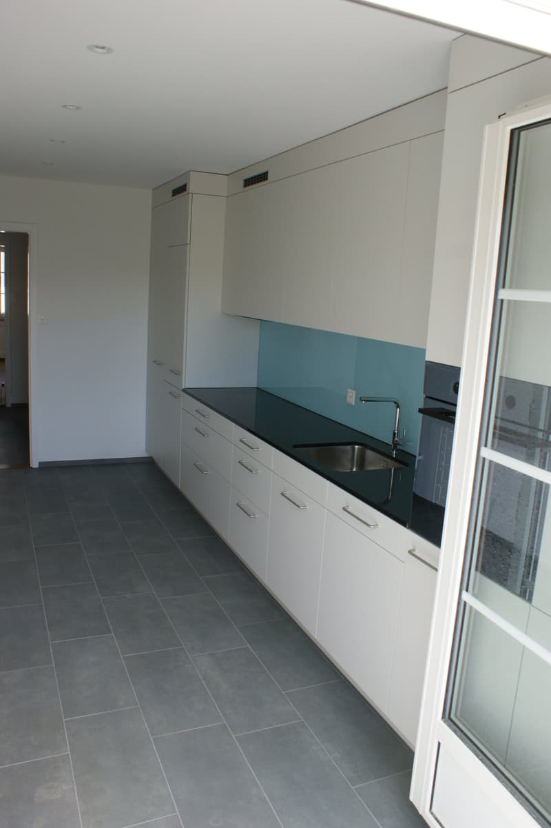 Moderne 3.5-Zimmer-Wohnung mit Balkon und schöner Aussicht in Bern (8)