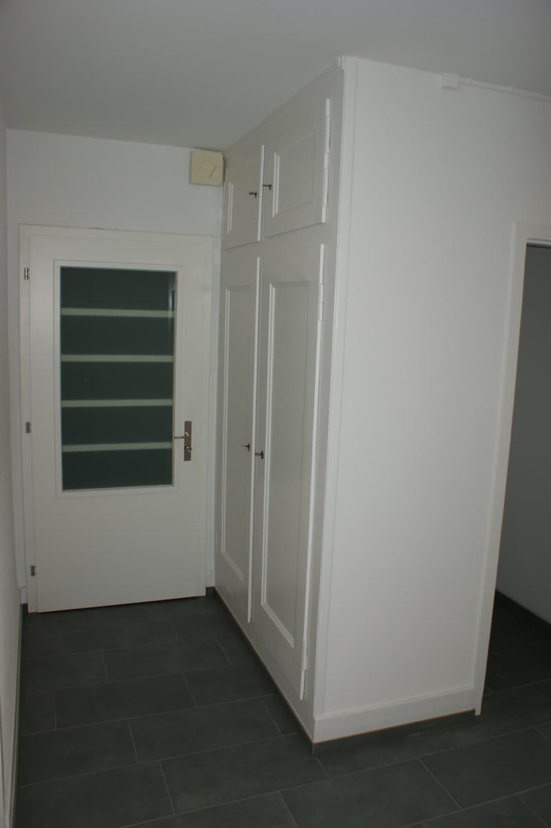 Appartement moderne 3.5 pièces avec balcon et belle vue à Berne (5)