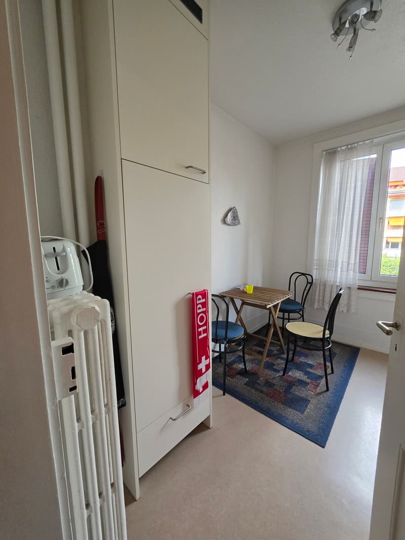 Appartement charmant 3 pièces avec balcon à Bern-Bümpliz (4)