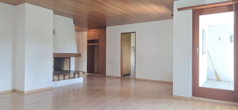 Charming 4.5-room apartment with garden and fireplace in Muhen (3)