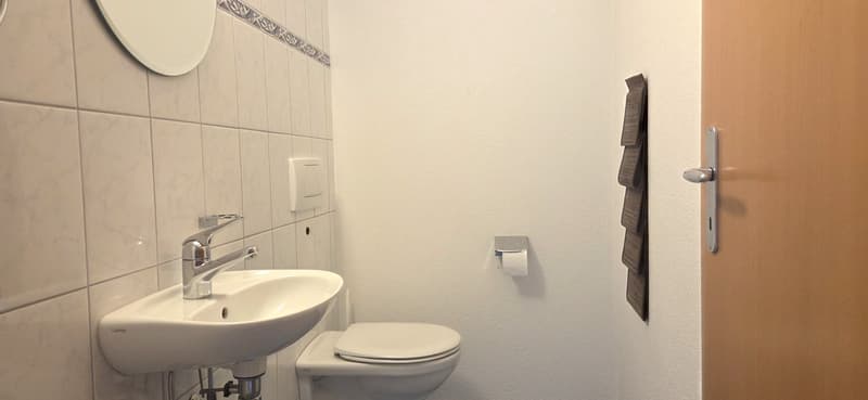 Gepflegte 5.5-Zimmer-Wohnung mit Balkon und schöner Aussicht in Zurzach-Böbikon (13)