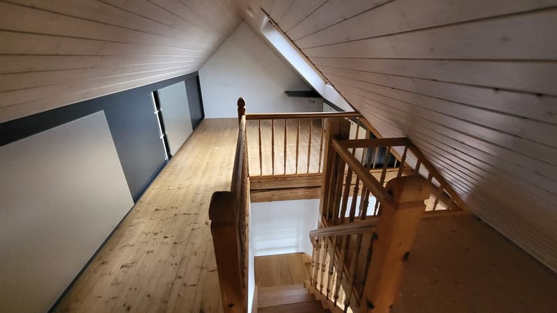 Geräumige 5.5-Zimmer-Dachwohnung mit Terrasse in Muhen (7)