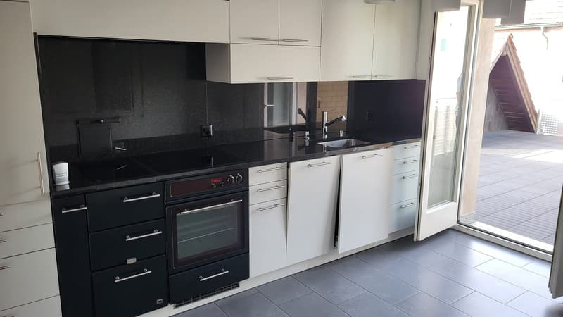 Geräumige 5.5-Zimmer-Dachwohnung mit Terrasse in Muhen (8)