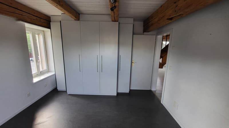 Geräumige 5.5-Zimmer-Dachwohnung mit Terrasse in Muhen (2)