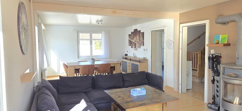 gepflegtes Einfamilienhaus mit grossem Garten in Holziken (4)