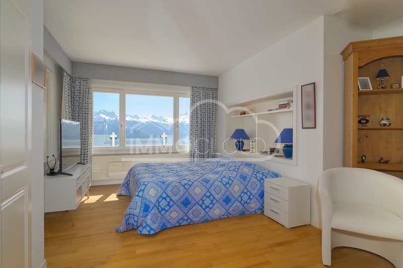 An attic with exceptional amenities! (5)