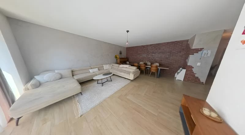 Immeuble de rendement rénové avec réserve de développement (8)