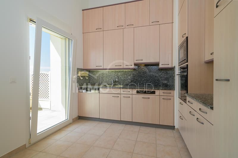 Appartement lumineux au dernier étage ! (8)
