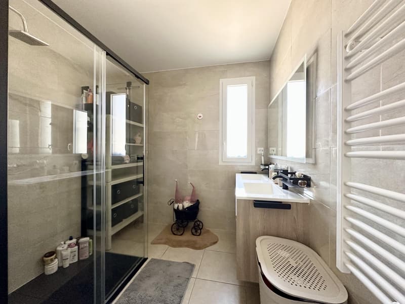 Grand appartement familial ? Cessy, proche frontière (7)