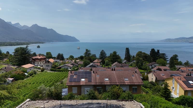 Maison en cours de construction - vue imprenable sur le lac ! (1)