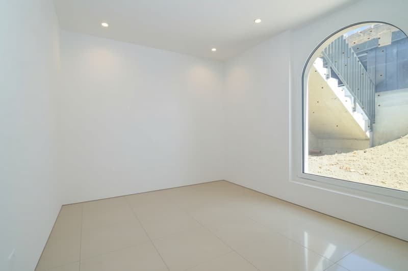 Surface professionnelle d'exception de 124 m² dans un quartier neuf et dynamique (2)