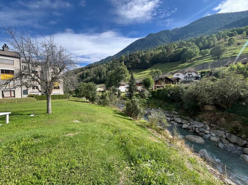 Nel cuore del villaggio di Orsières, casa e fienile da ristrutturare con bella superficie esterna (7)