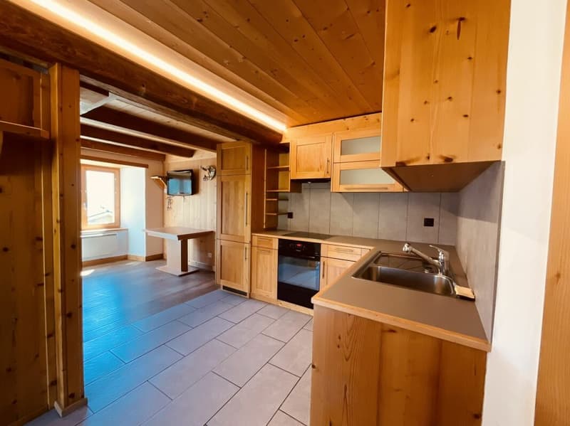 Apartment and land for sale in the village of Vollèges (7)